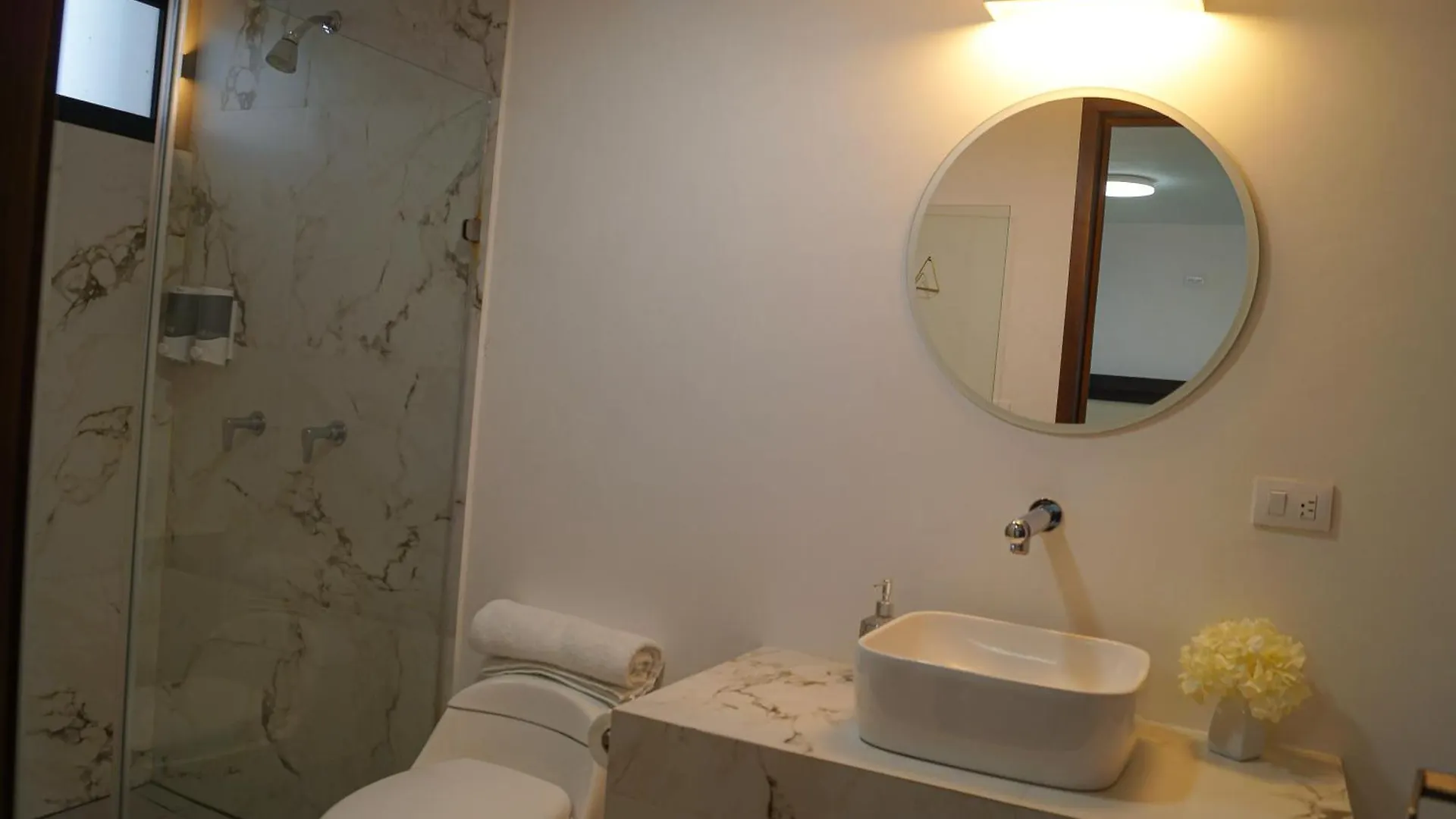 4 Habitaciones, 5 Banos, 12 Huespedes, Centro Expositor Puebla 0*,