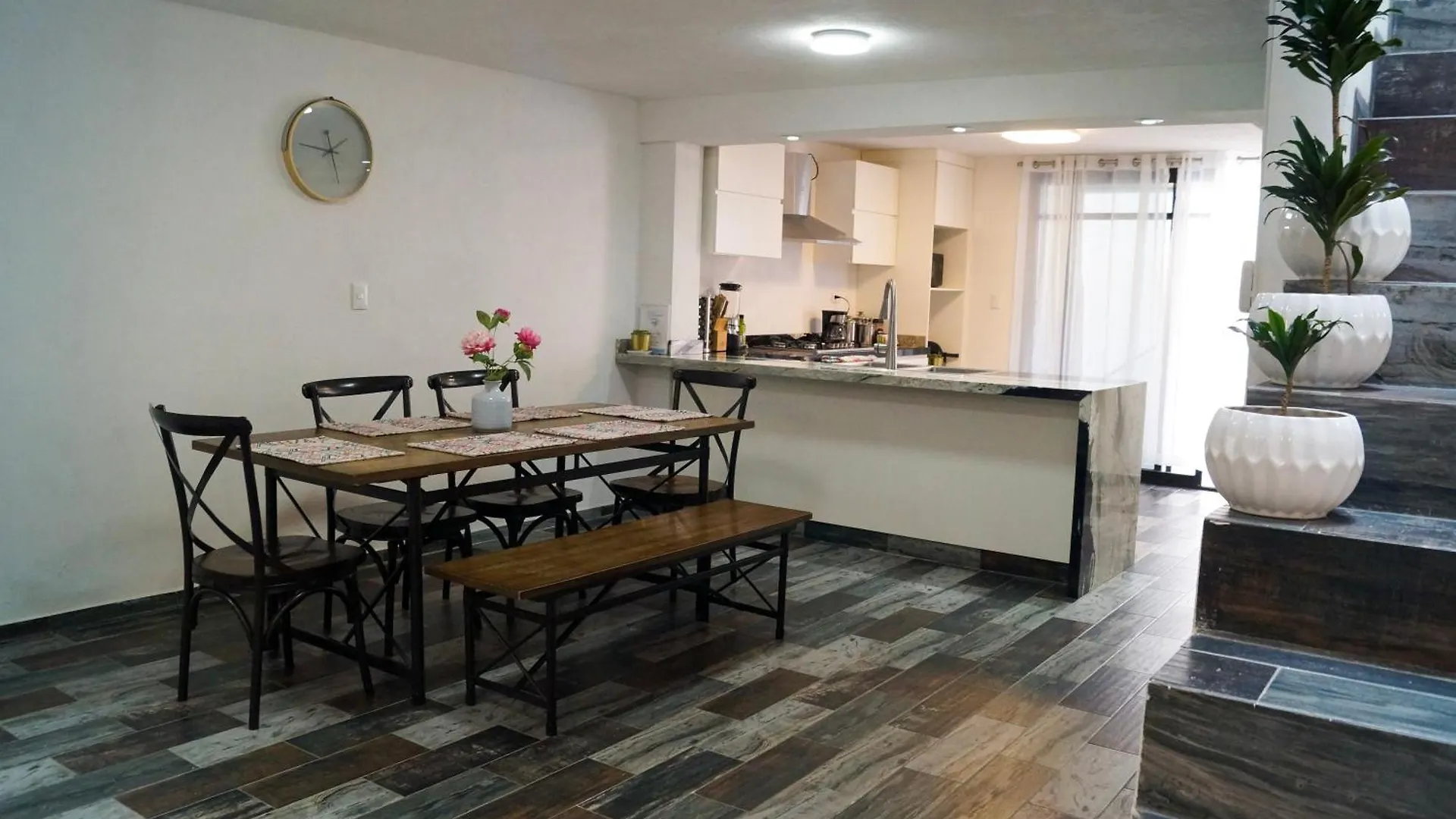 4 Habitaciones, 5 Banos, 12 Huespedes, Centro Expositor Puebla